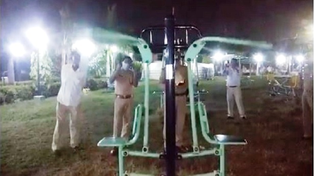 Machine running automatically in Jhansi Gym Park- जानिए ...