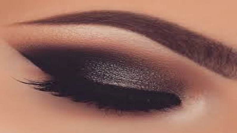 smoky eye look