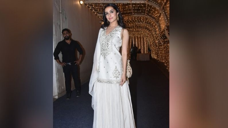 Shraddha Kapoor is a special relative of Lata Mangeshkar, know what makes the actress afraid - News India Live, India news, News India, Live news, Live India Funny Jokes Shraddha